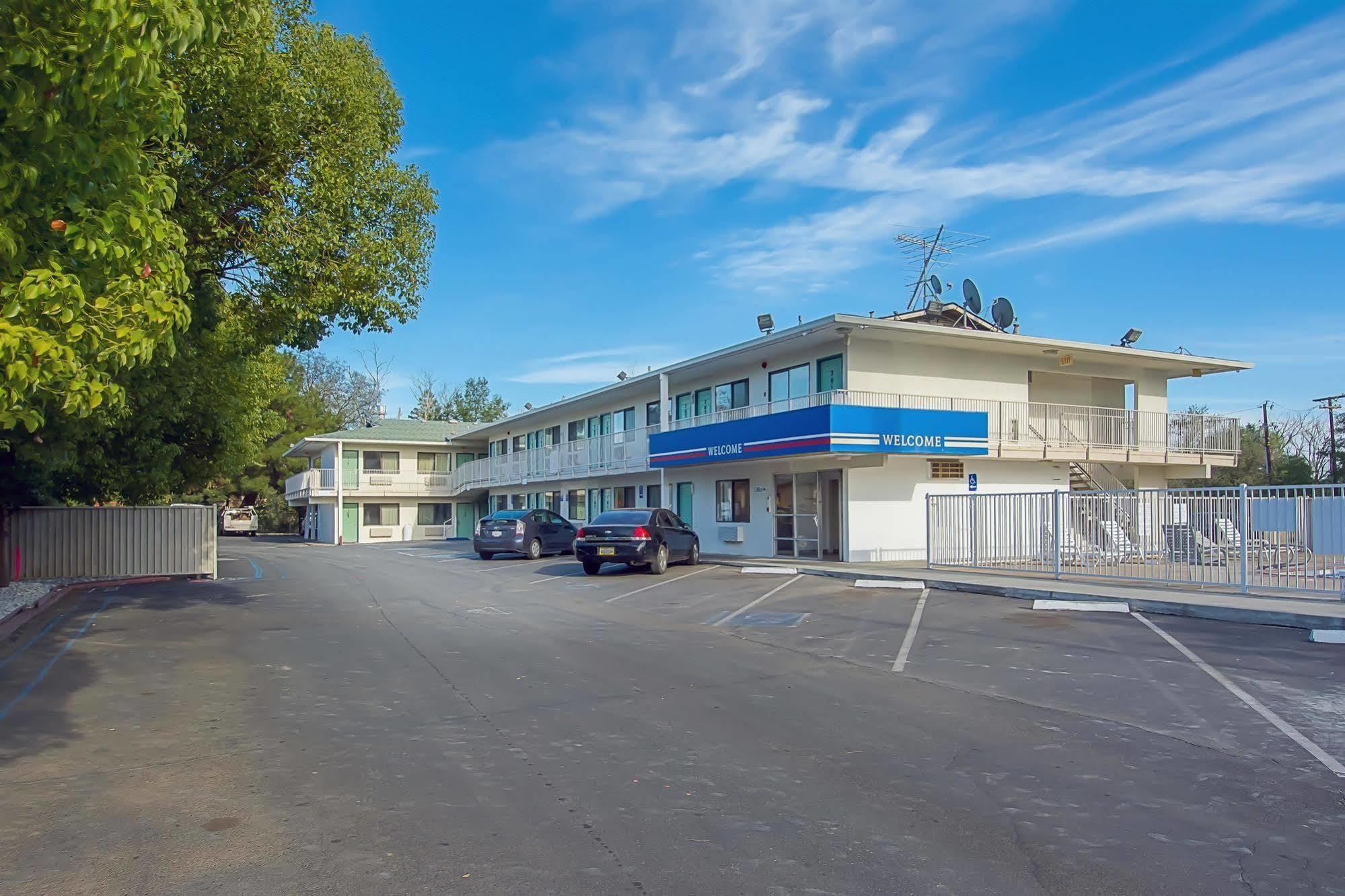 Motel 6-Red Bluff, Ca Экстерьер фото